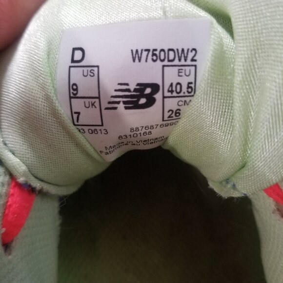 New Balance Running Shoes 750 v2 size 9 - Picture 3 of 4